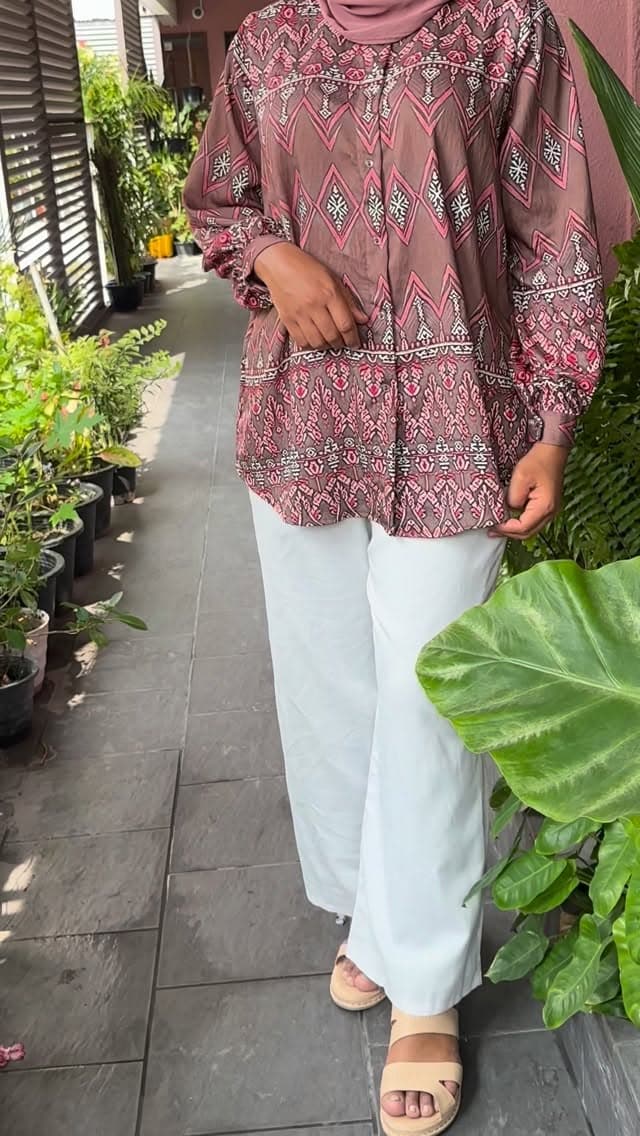Light-colored trousers