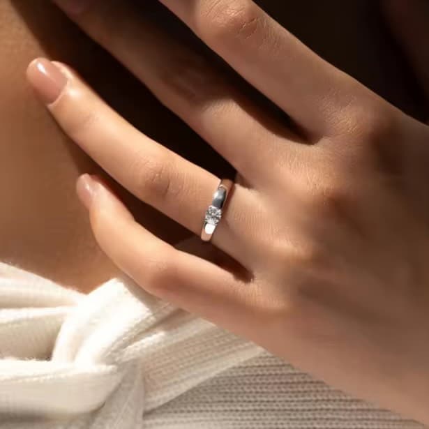 Moissanite ring with its GRA certificate — image 1
