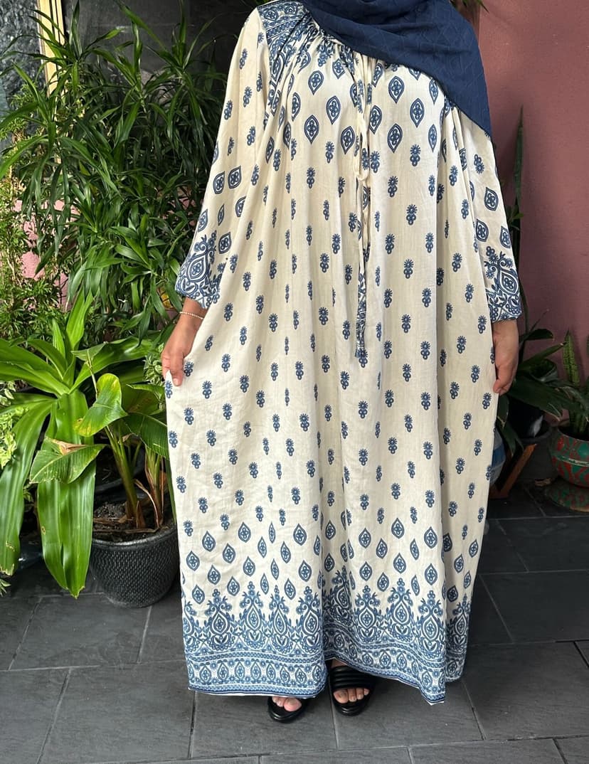 Patterned Abaya