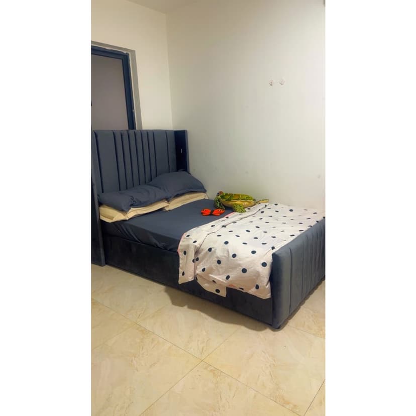 1 room for rent from a 2-room apartment