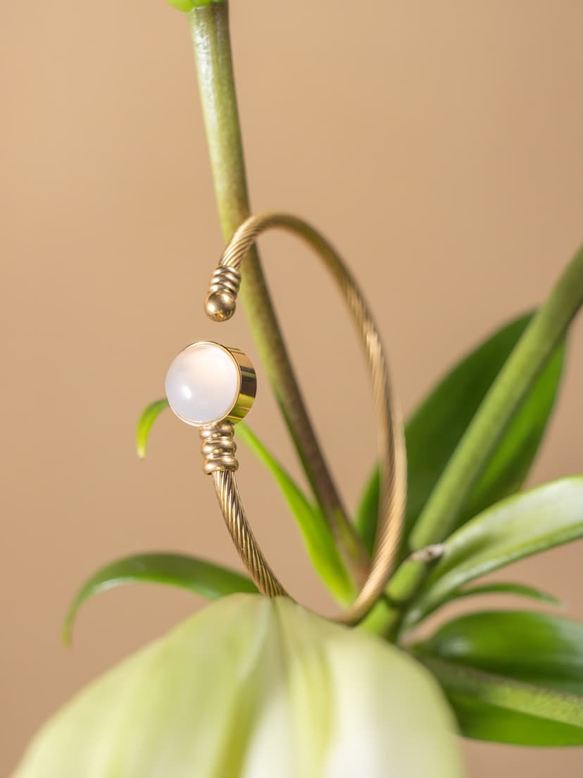 White Agate, Stone Solasta Cuff