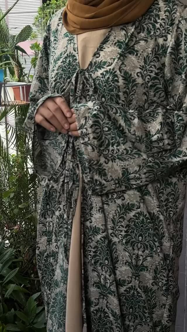 Green Cardigan With Inne Dress