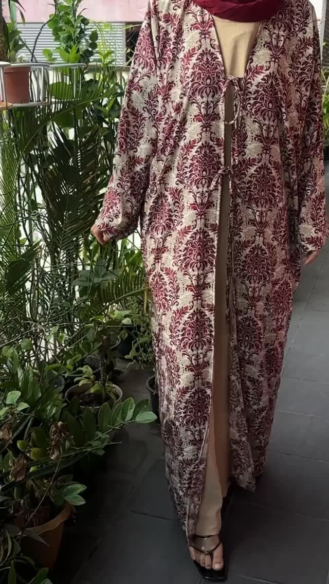 Cardigan with inner Abaya — image 1