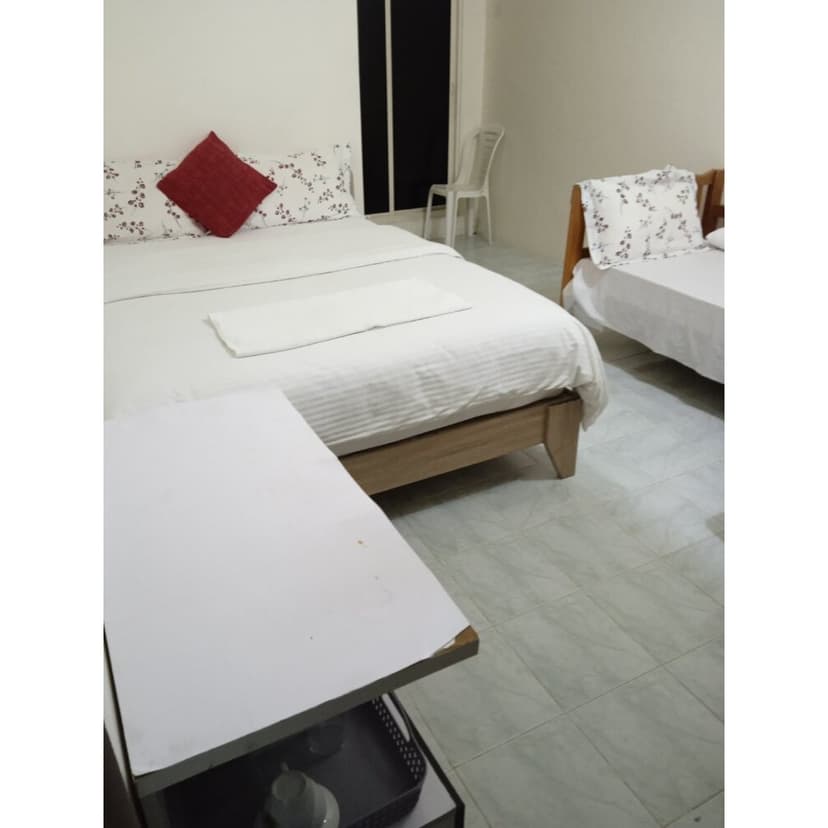 Hulhumale Ac, tv, WiFi , hot water ,etc available Room for daily Rent